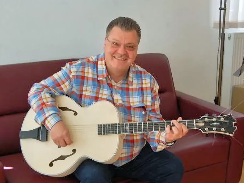 Rhythmusmaschine Christian Lederer zu Besuch in Augsburg